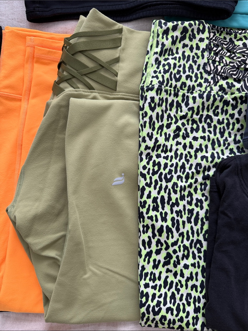 lululemon, Alo, Sweaty Betty, Fabletics Workout Bundle - Picture 4 of 8